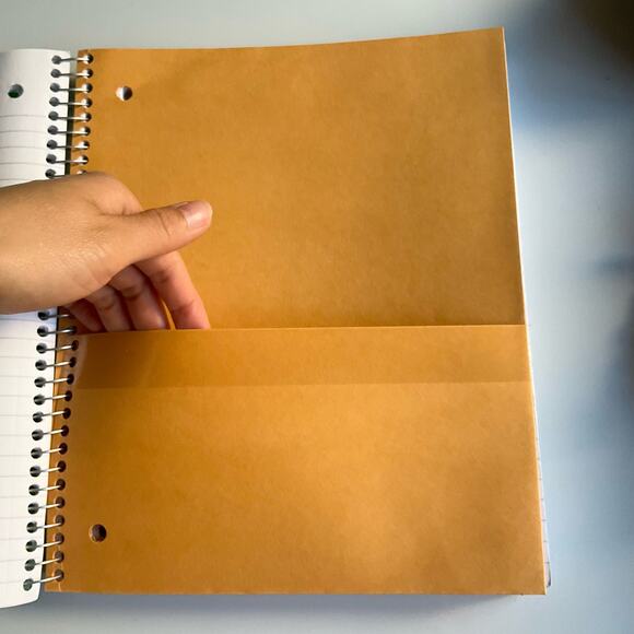 Smead Spiral Notebook 250 Sheets w 5 Divider combines File Holder, College Ruled - Picture 4 of 6